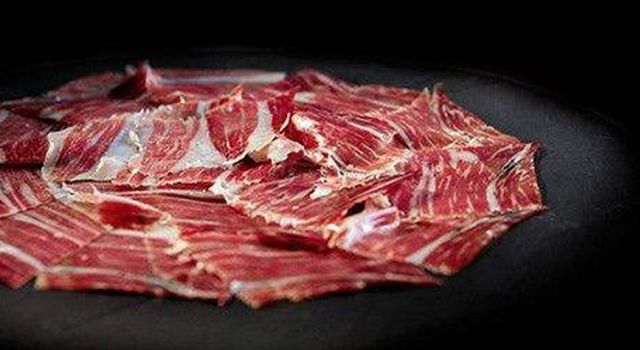 廣東美食，經(jīng)典粵菜伊比利亞豬排